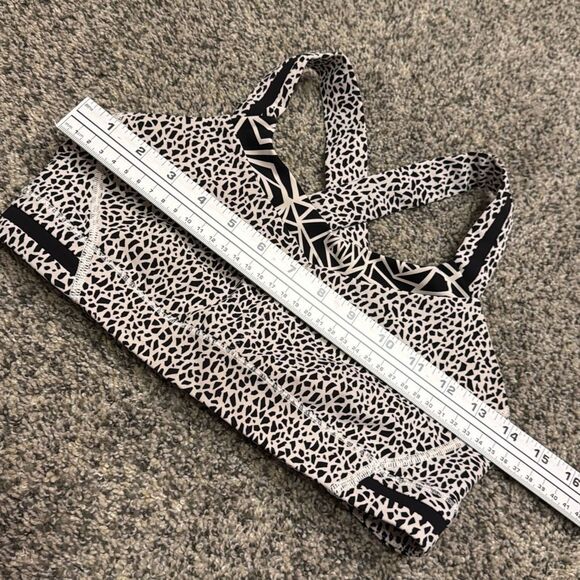 Lululemon Rack Pack Bra 8 / Medium - Picture 5 of 8